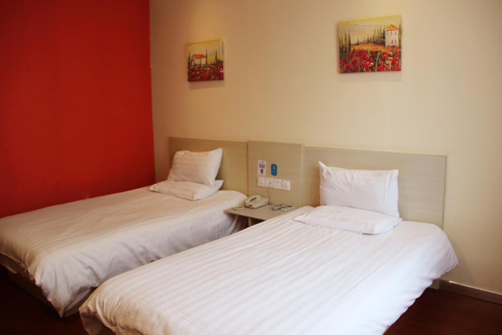 Hanting Express Kunming Yieryi Street Yunnan Normal University Branch 외부 사진