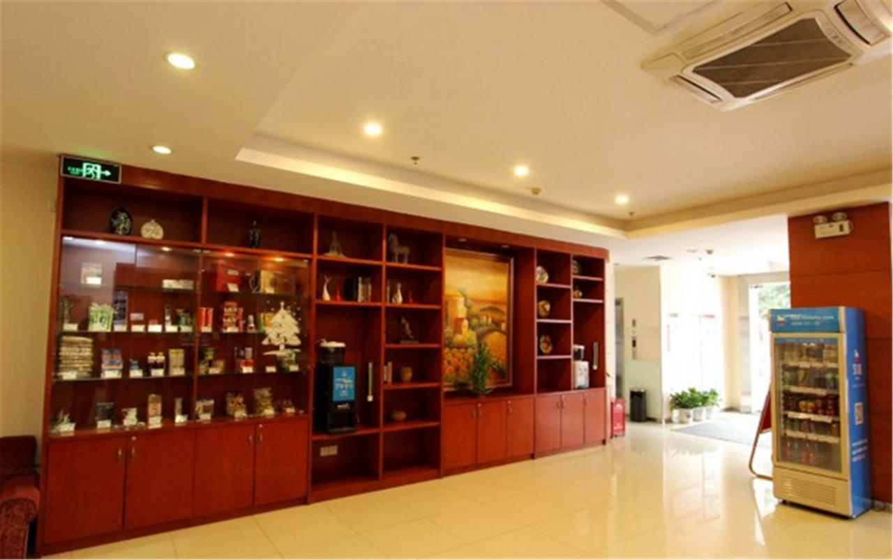 Hanting Express Kunming Yieryi Street Yunnan Normal University Branch 외부 사진